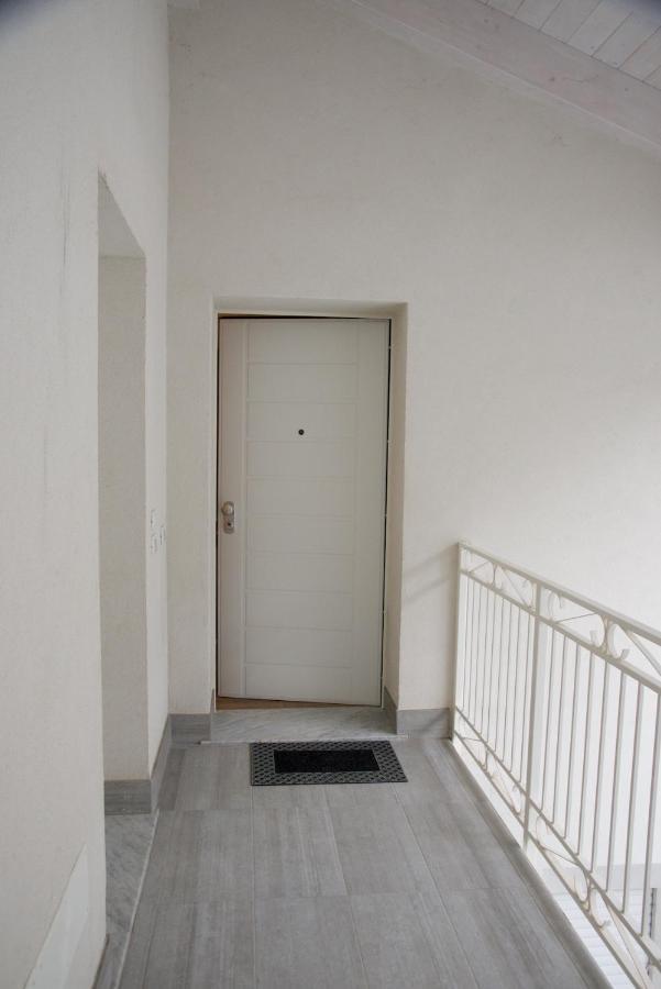 Apartamento Lo Scorcio Sul Mare Marina di San Vito Exterior foto